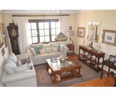 Magnifica Villa de 5 dormitorios en Urb El Coto
