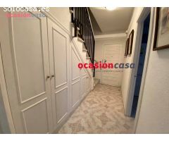 CASA TIPO DUPLEX CON COCHERA