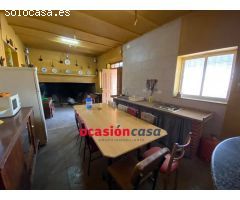 PARCELA CON GRAN VIVIENDA A LA VENTA