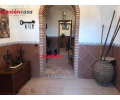 CASA TIPO RURAL CON NAVE Y CUADRA A LA VENTA EN ESPIEL