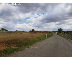 PARCELA RÚSTICA DE 2357 M2 A LA VENTA