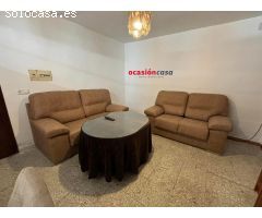CASA CON TEJADO NUEVO EN LA ZONA DEL CERRO