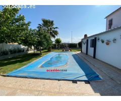 PRECIOSA PARCELA CON VIVIENDA Y PISCINA