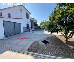 PRECIOSA PARCELA CON VIVIENDA Y PISCINA