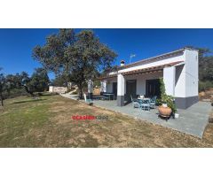 PARCELA CON VIVIENDA Y PISCINA A LA VENTA