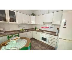 CASA CON TEJADO NUEVO EN LA ZONA DE PUEBLONUEVO