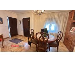 PISO CON COCHERA A LA VENTA