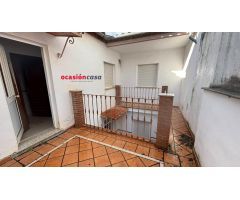 CASA DE DOS PLANTAS CON COCHERA