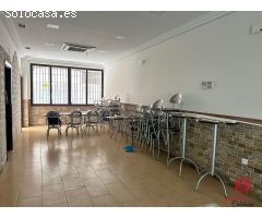 LOCAL COMERCIAL JUNTO A LA AVENIDA BARCELONA