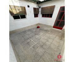 CASA EN LA ZONA MÁS BAJA DEL CAMPO DE LA VERDAD - PARA REFORMAR