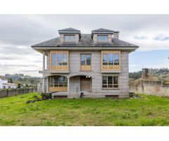Chalet en Venta en Bergondo, A Coruña