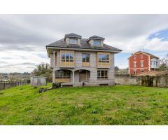 Chalet en Venta en Bergondo, A Coruña
