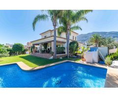 Chalet en Venta en Denia, Alicante