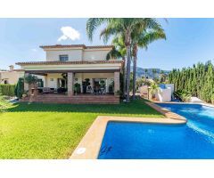 Chalet en Venta en Denia, Alicante
