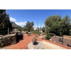 Chalet en Venta en Denia, Alicante