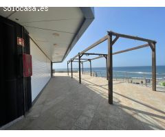 Local en venta en el Centro Comercial Meloneras con excelente ubicación con vistas al mar