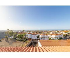 Chalet de 2 plantas con vistas al mar