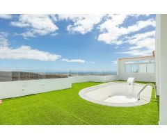 Adosado Montaña La Data con piscina privada