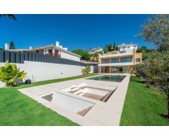 Tu sueño mediterráneo te espera: Villa de lujo en La Capellanía