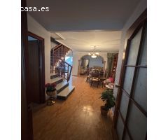 Se vende una casa adosada en centro de Molvizar Granada