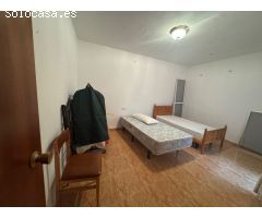 Se vende una casa adosada en centro de Molvizar Granada