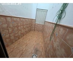 Se vende una casa adosada en centro de Molvizar Granada