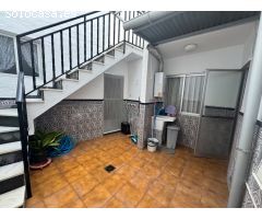 Se vende una casa adosada en centro de Molvizar Granada