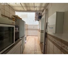 Se vende un piso en el centro de Motril granat