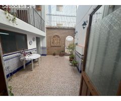 Se vende una casa uní familiar en centro de  guajar fondón Granada