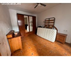 Se vende una casa uní familiar en centro de  guajar fondón Granada