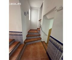 Se vende una casa uní familiar en centro de  guajar fondón Granada