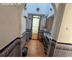 Se vende una casa uní familiar en centro de  guajar fondón Granada