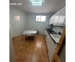 Se vende una casa uní familiar en centro de  guajar fondón Granada