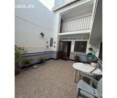 Se vende una casa uní familiar en centro de  guajar fondón Granada