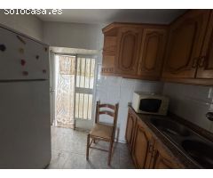 Se vende una casa pareada en el centro de Molvizar granada