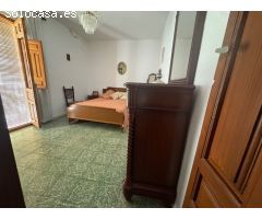 Se vende una casa pareada en el centro de Molvizar granada