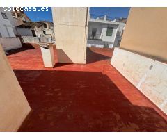 Se vende una casa pareada en el centro de Molvizar granada