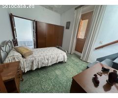 Se vende una casa pareada en el centro de Molvizar granada