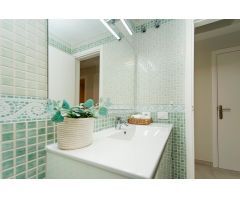 Piso elegante y luminoso de dos dormitorios en excelente estado