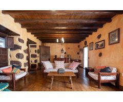 Hermosa casa de pueblo en Santa Lucía