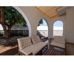 Gran bungalow en esquina cerca del campo de golf