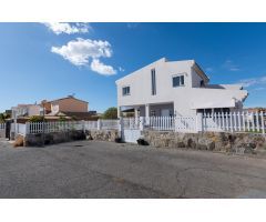 Exclusiva villa independiente en Sonnenland con piscina y garaje ????????