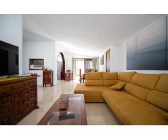 Amplio bungalow con acseso directo y 2 plazas de parking en la parcela