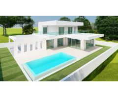 Exclusiva Villa de 4 Dormitorios con Piscina Privada y Diseño Contemporáneo en Calahonda