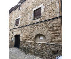 Casa de Pueblo en Venta en Forallac, Girona