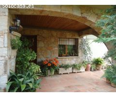 Chalet en Venta en Forallac, Girona