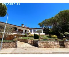 Chalet en Venta en Mont-ras, Girona