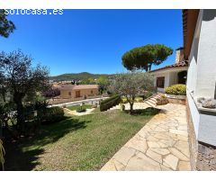 Chalet en Venta en Mont-ras, Girona