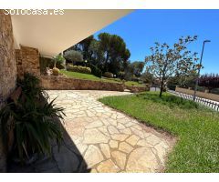 Chalet en Venta en Mont-ras, Girona