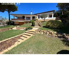 Chalet en Venta en Mont-ras, Girona